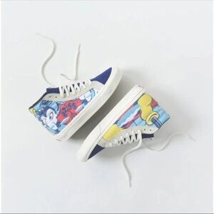 Vans/Disney collab Blue and White Artistic High-Top Sneakers sz woman’s 6